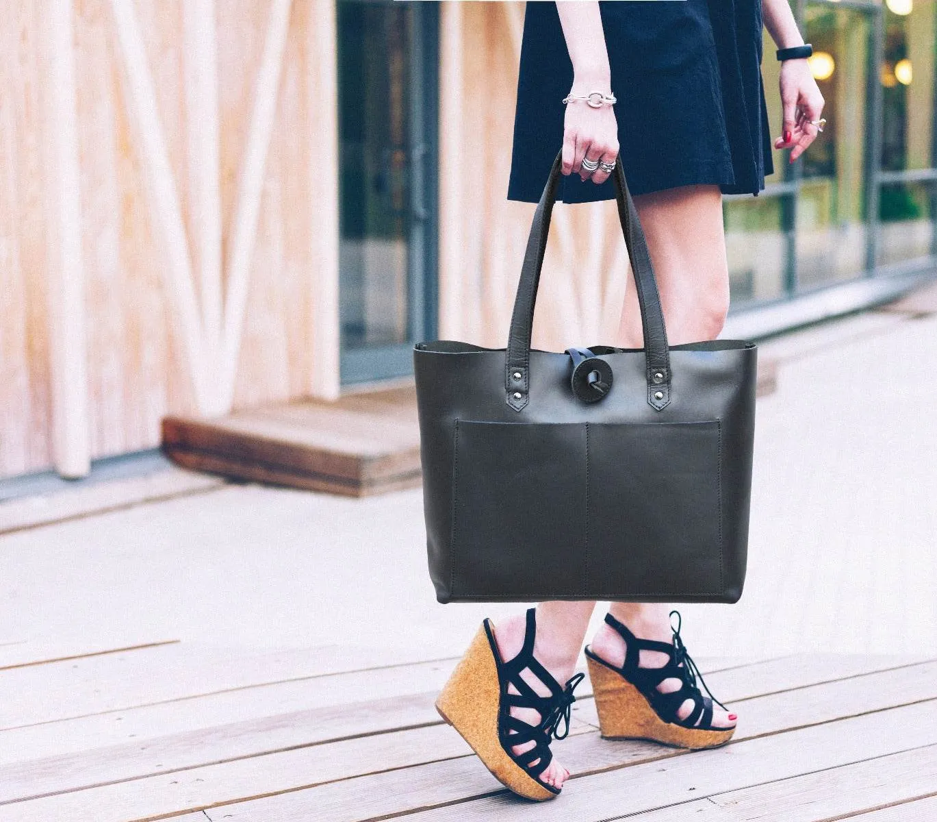 Melilla Travel Tote Bag – Raven Black