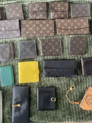 Mixed luxury wallets