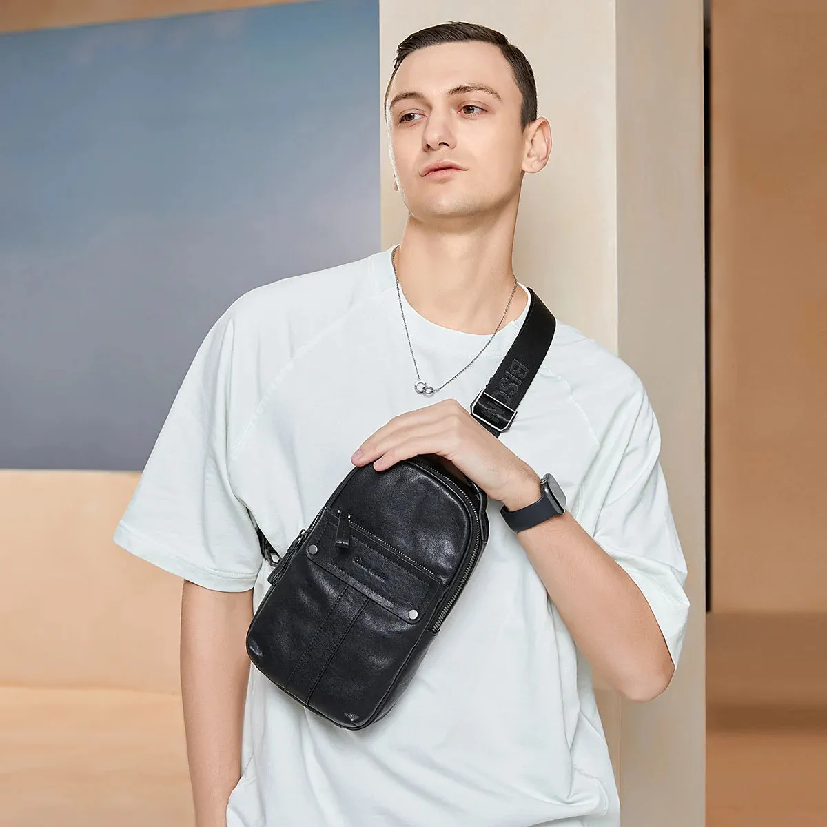 New Designer Cowhide Leather Chest Bag Vintage Fashion Crossbody Men's Business Bag