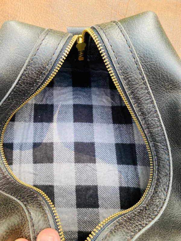 Off-Trayals | Overnight Bag Large | Black Leather