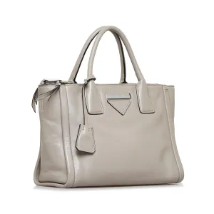 Prada Vitello Daino Concept Satchel (SHG-gW7vCL)