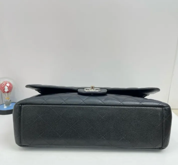 Preloved Chanel Classic Flap CF Maxi Bag Black 010152100015