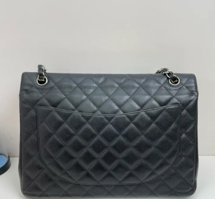 Preloved Chanel Classic Flap CF Maxi Bag Black 010152100015
