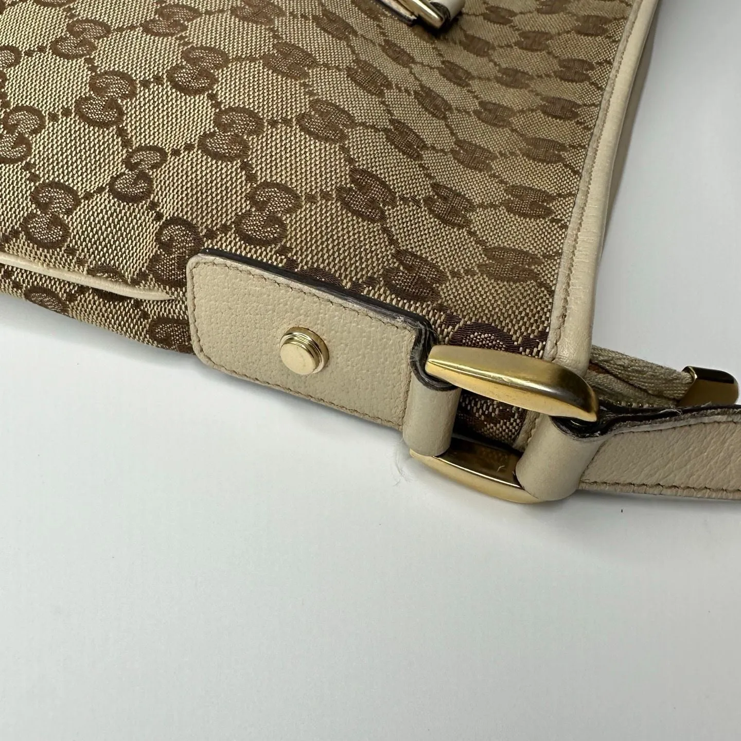 Preloved GUCCI Monogram Abbey Messenger Bag -NG102763