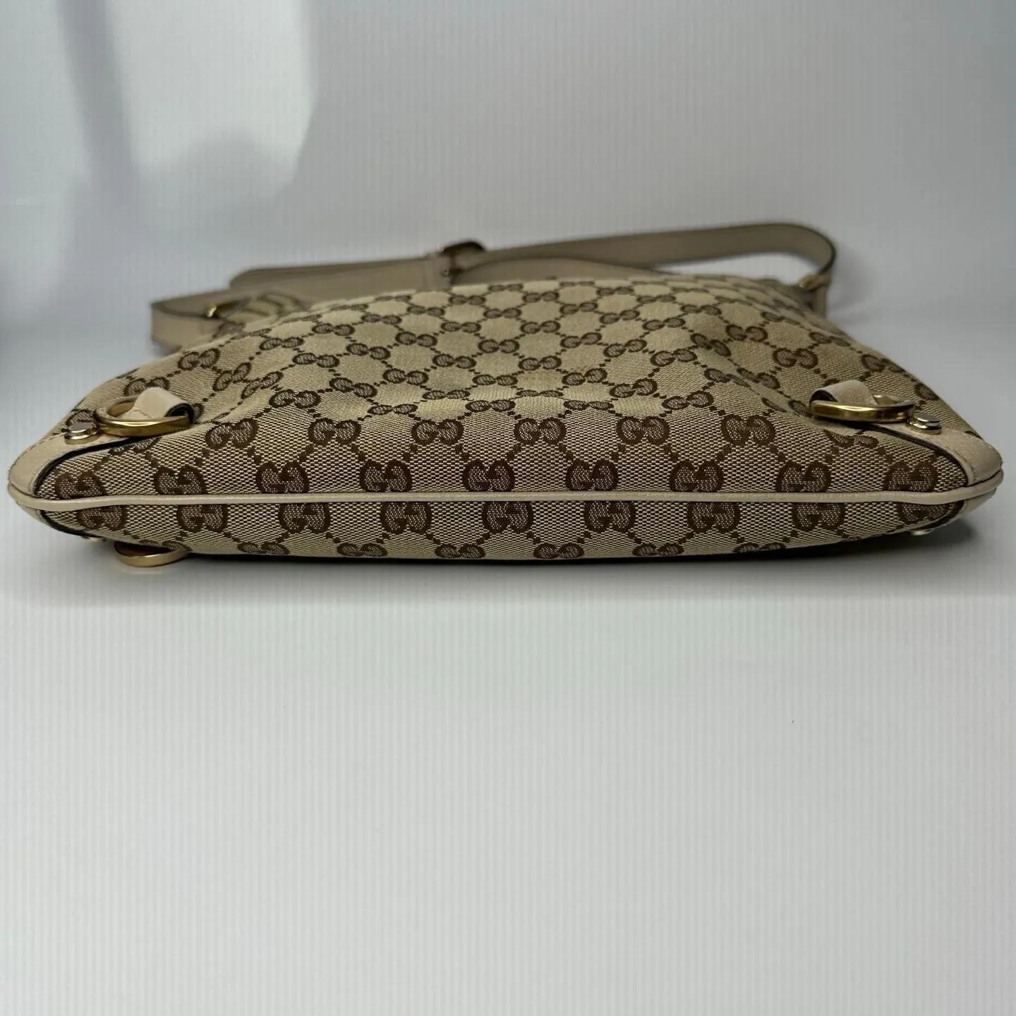 Preloved GUCCI Monogram Abbey Messenger Bag -NG102763