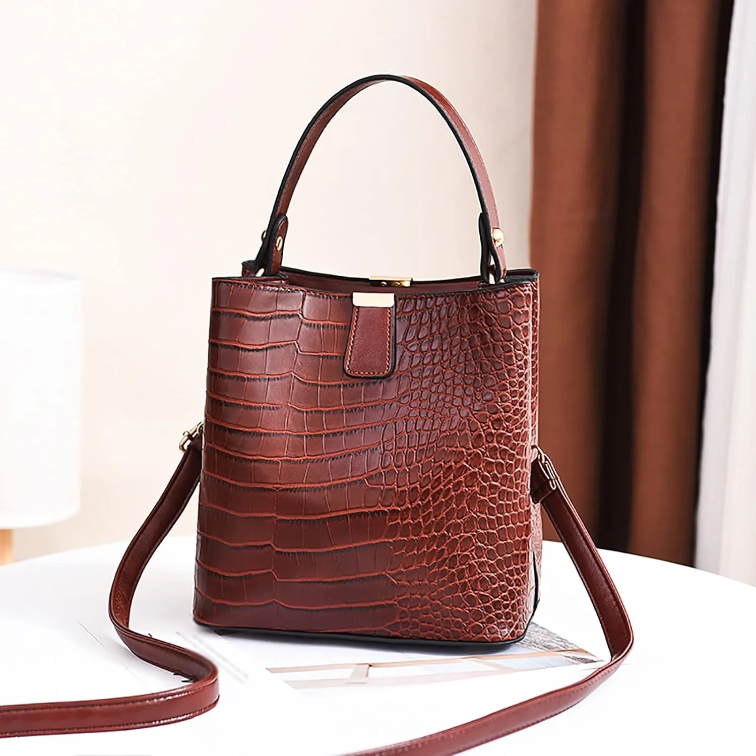 Purses for Women Crossbody Anti Theft Casual Nylon Purses Handbags Crossbody Bags Lightweight Carry on Bag(Brown)