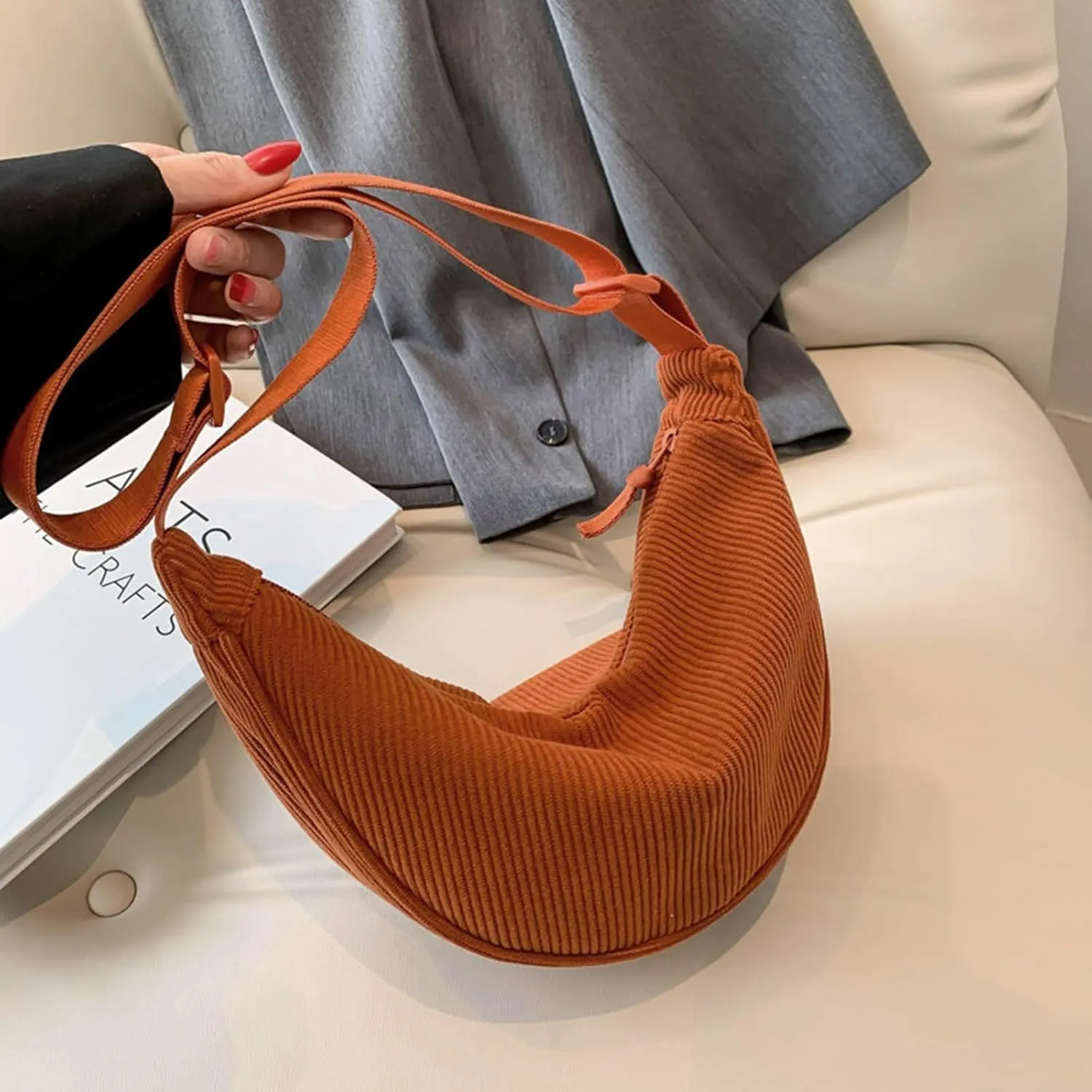 Quilted Crossbody Bags for Women Crossbody Purses and Handbags Lightweight Pocketbook Temperament Clutch Purse(Beige)