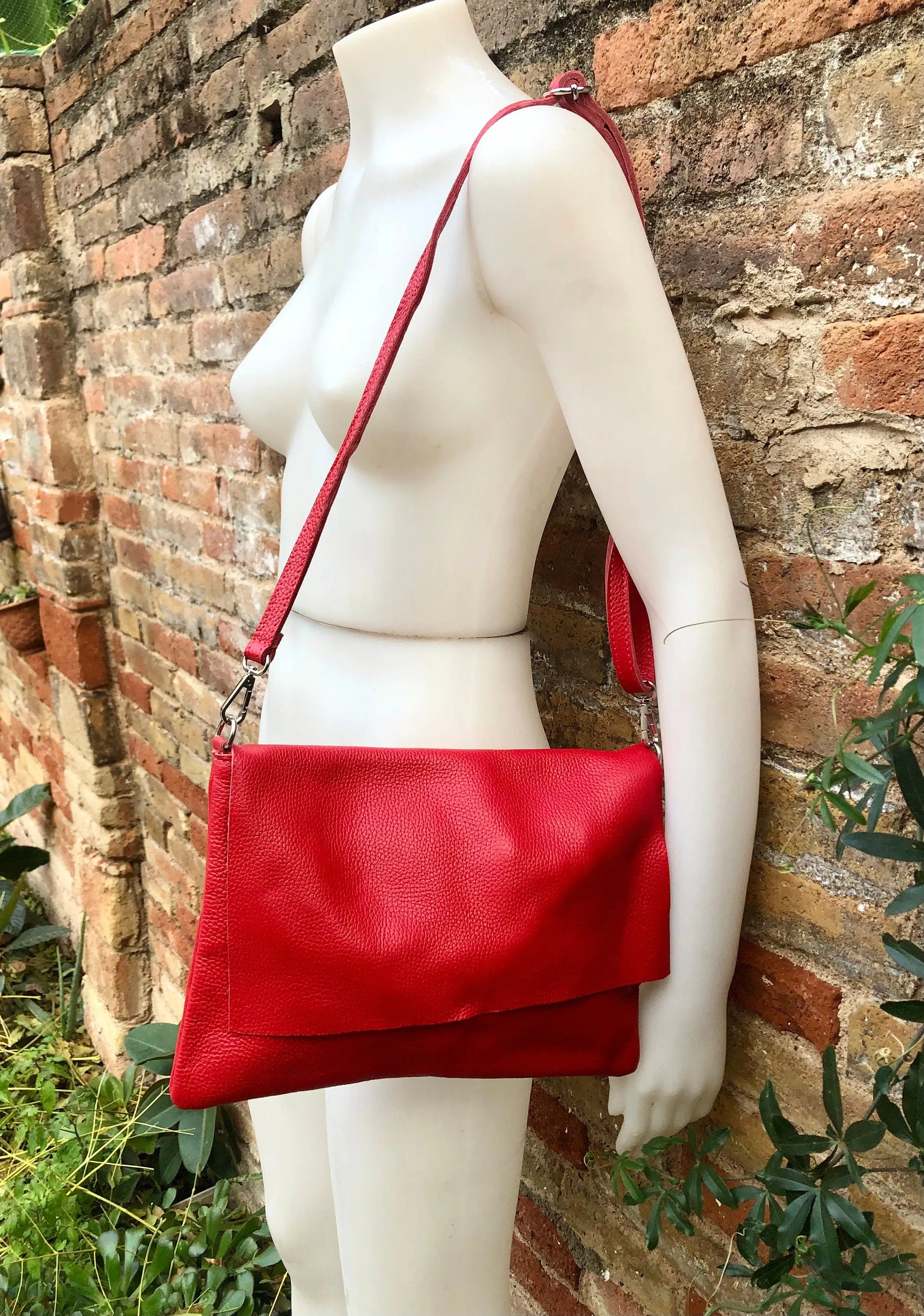 RED genuine leather bag. Cross body / shoulder bag. Adjustable strap, zipper  flap. LARGER STYLE. Red leather messenger. Red leather purse