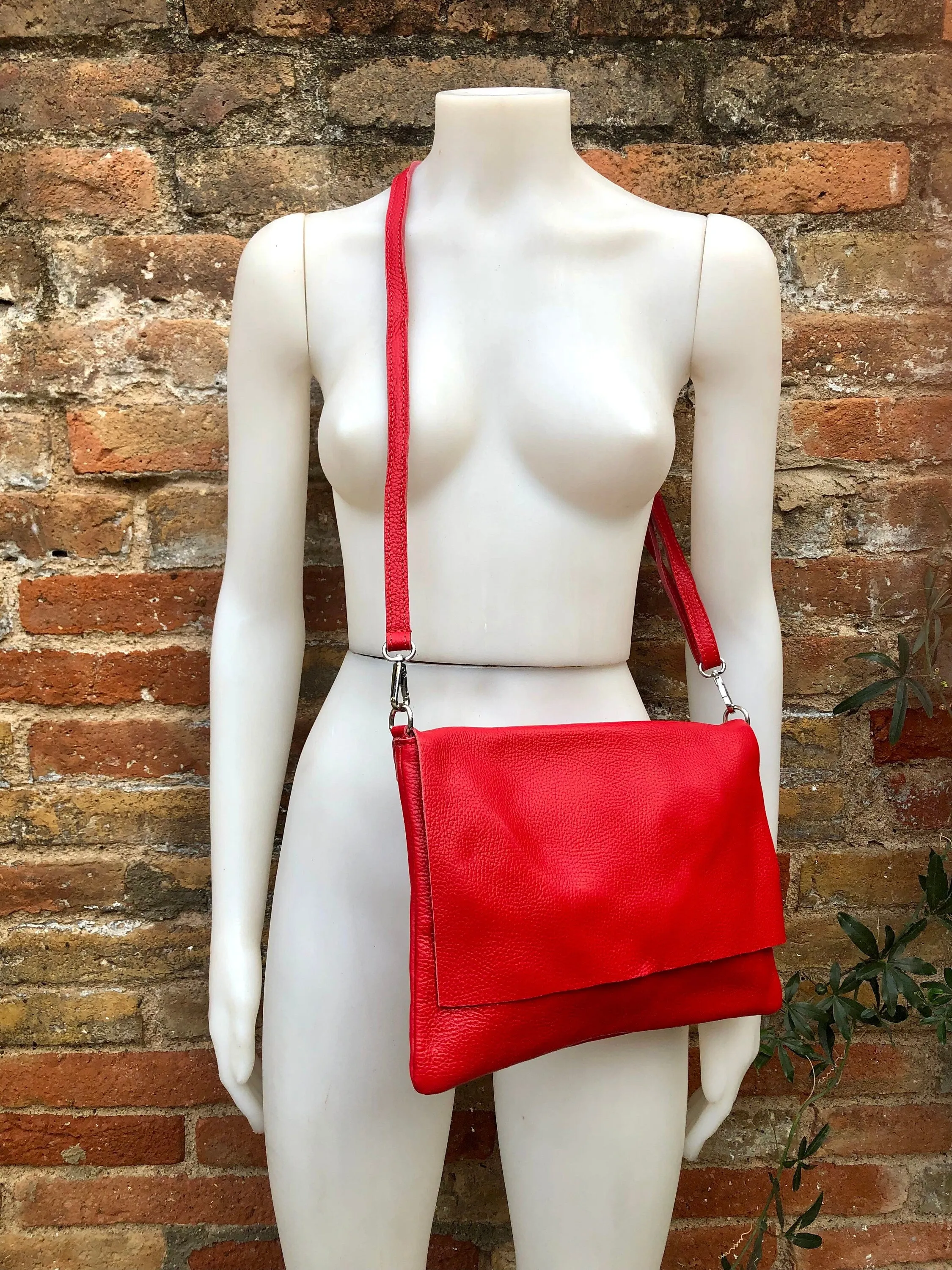 RED genuine leather bag. Cross body / shoulder bag. Adjustable strap, zipper  flap. LARGER STYLE. Red leather messenger. Red leather purse