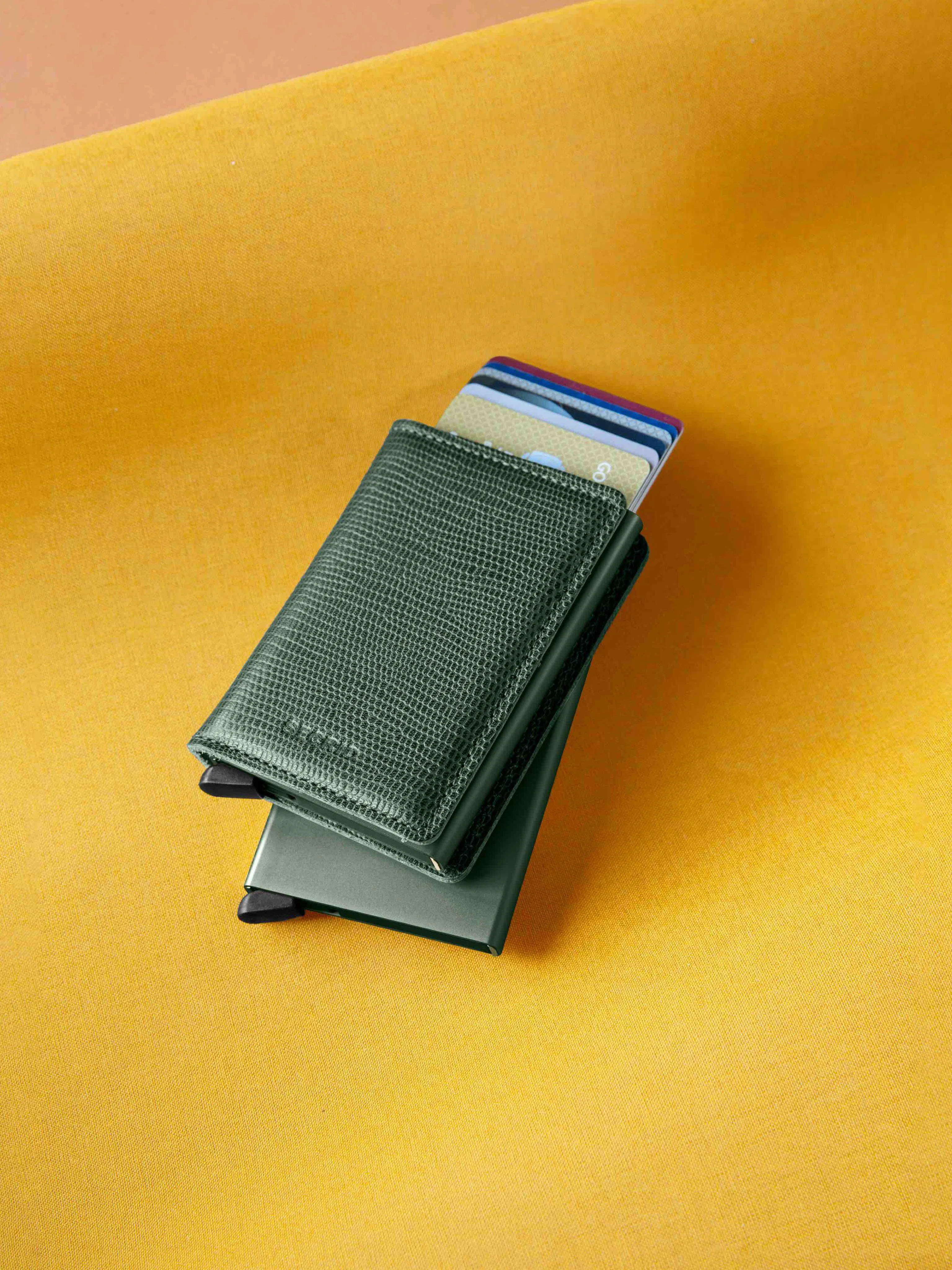 Secrid Slimwallet Perforated Cognac