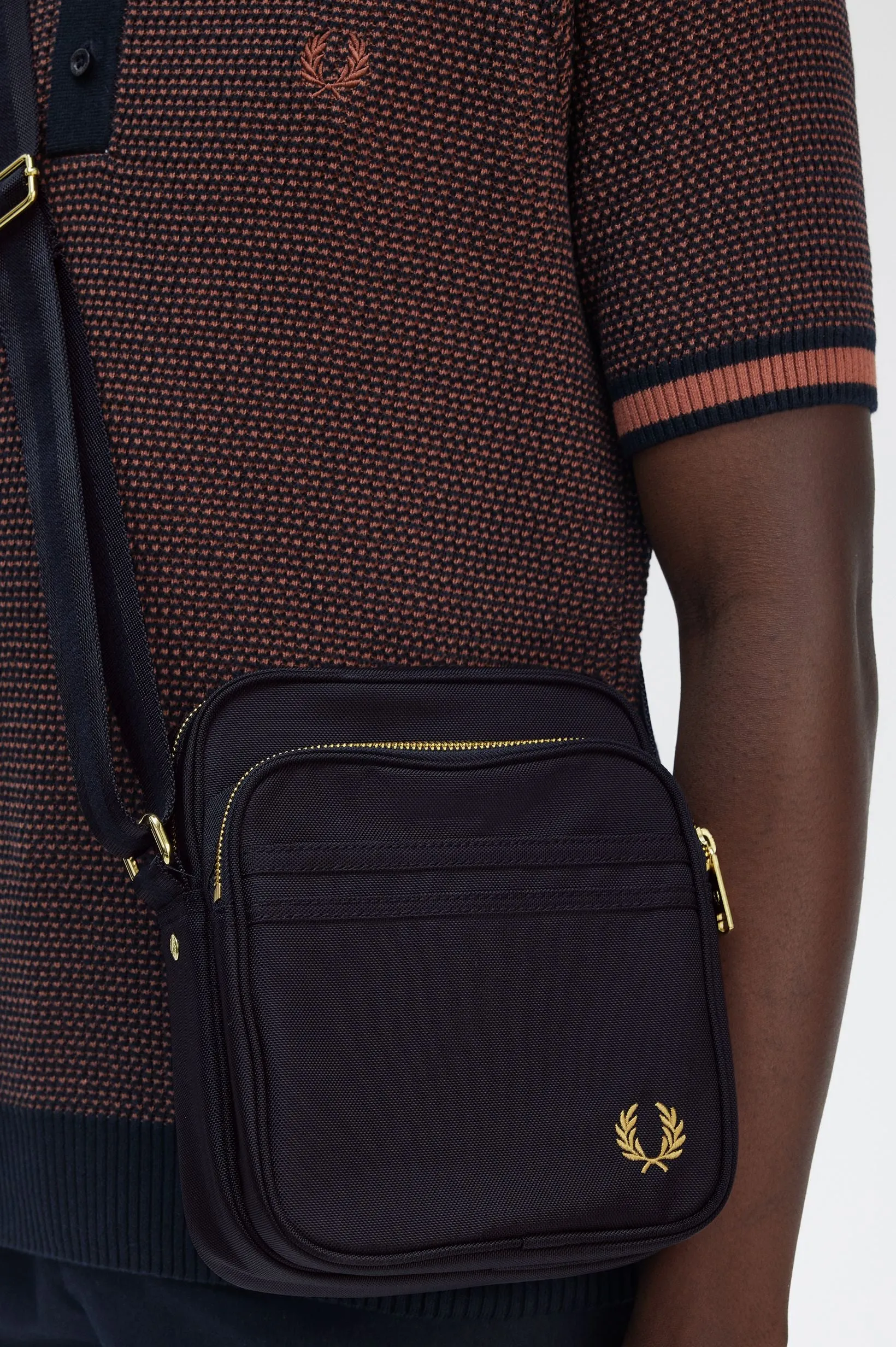TEXTURED NYLON SIDE BAG