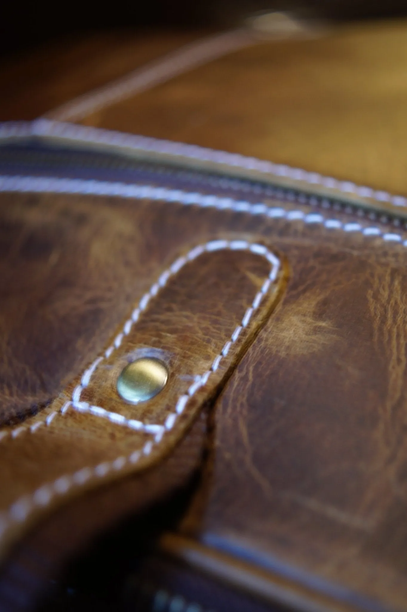 The Madeley Messenger Leather Laptop Bag by ArchieSoul Man   Free Valet Tray