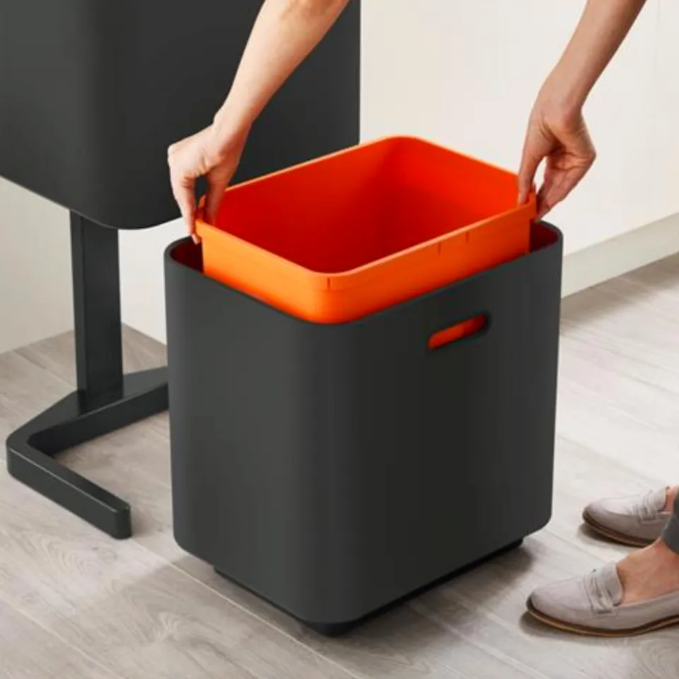 TOTEM MAX Waste Bin