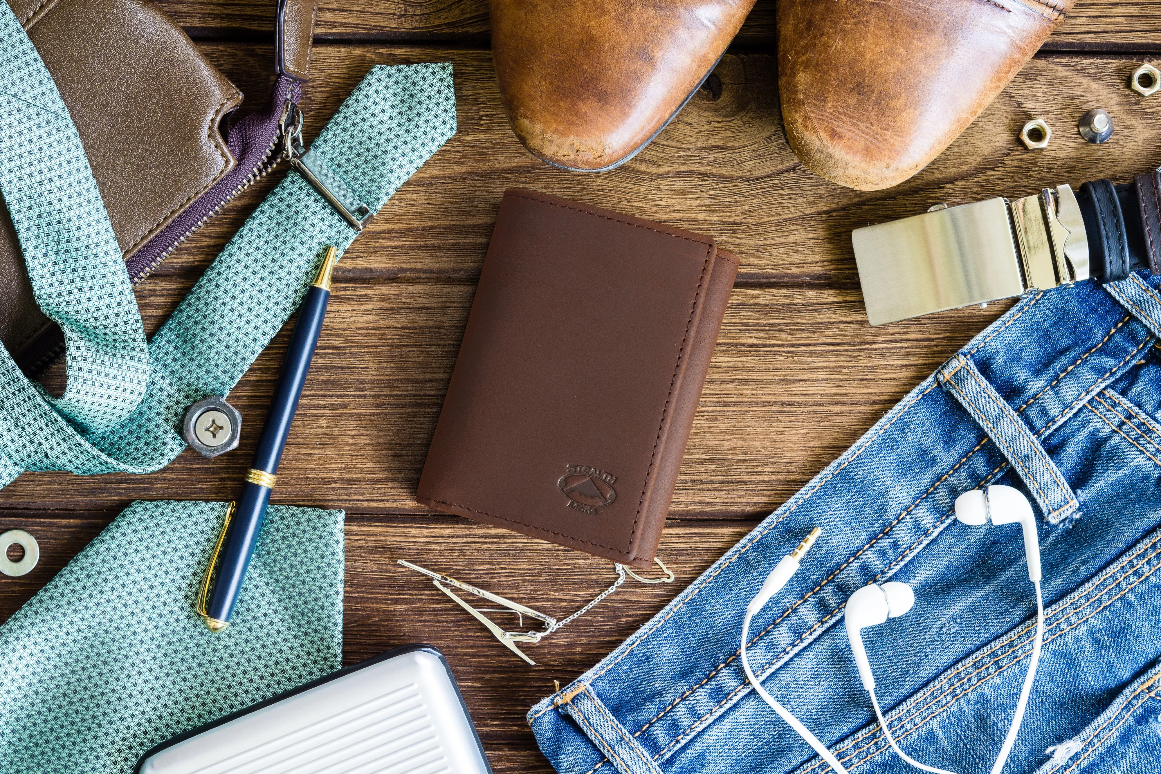 Trifold Leather Wallet for Men with ID Holder and RFID Blocking (Brown)